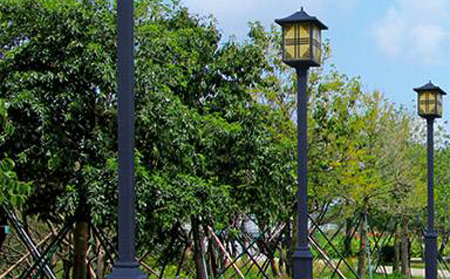 太阳能泽普庭院灯价格为何差三倍？关键看这几点